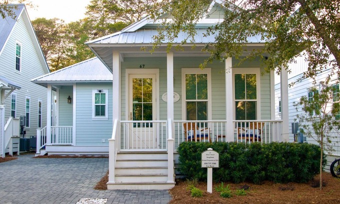 Greenway Park Casa | Seaplane Cottage, Dog Friendly! 4 Bikes