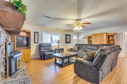 Searcy Casa | Searcy Retreat Home Near Little Red River