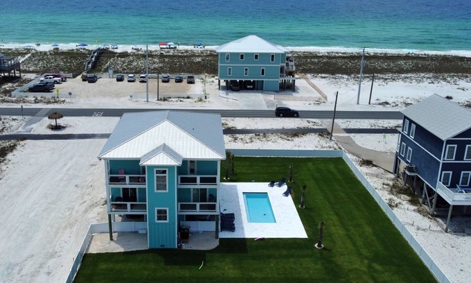 Navarre Beach Casa | Seas the Day-Gulf View Private Pool Home Across the Street from the Beach