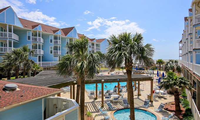 Galveston Condominio | Seascape 1120 Studio Bedroom Condo by RedAwning