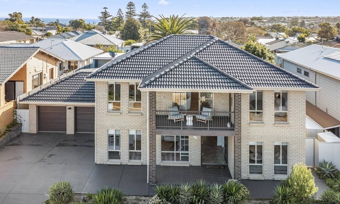 Port Noarlunga Casa | Seascape by Wine Coast Holiday Rentals - Escape to Luxurious Seascape by Wine Coast Holiday Rentals