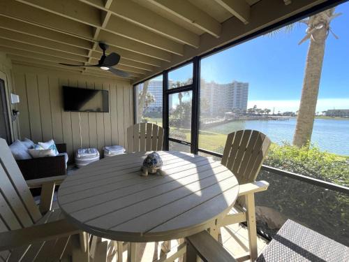Miramar Beach Casa | Seascape Lakefront Villas 189- Don't Worry, Beach Happy