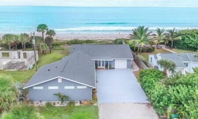 Indialantic Casa | "Seascape"-OCEANFRONT Luxury Home w/ Private Beach