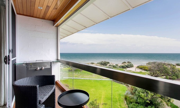 Semaphore Park Apartamento | Seascape | Vacation Mode | 2 Bed Ocean View w BBQ