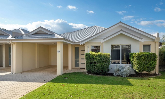 Broadwater Casa | Seashell Cottage – Relaxing Cape View Getaway