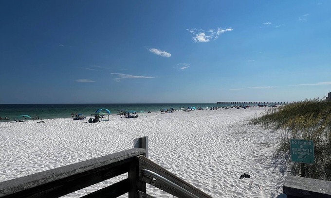 Mary Esther Casa | Seashell Family Hideaway 4BR Coastal Retreat Near Navarre Beach – Sleeps 10