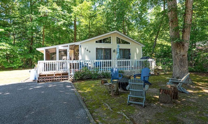 Ocean Pines Casa | Seashell Shores Beach House-Non Group Rental