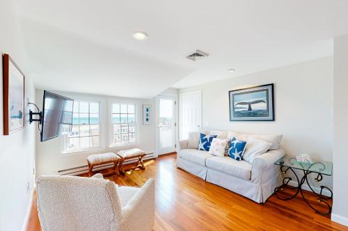 Harwich Port Apartamento | Seashells on Bank