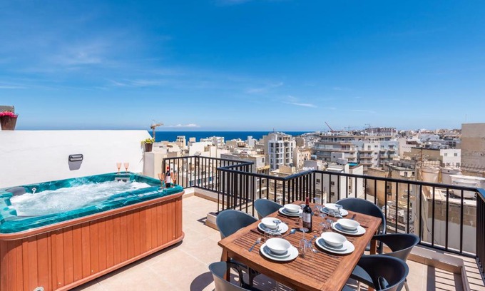 Bugibba Apartamento | Seashells Sea View Penthouse with private Hot Tub & large sunny terrace with stunning views - by Getwaysmalta
