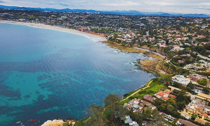 Village of La Jolla Apartamento | Seashore III by Avantstay In the Heart of La Jolla! 5mins From the Beach!
