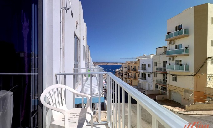 Għadira Apartamento | Seaside 2 Bedroom Apt w Side Sea Views - New