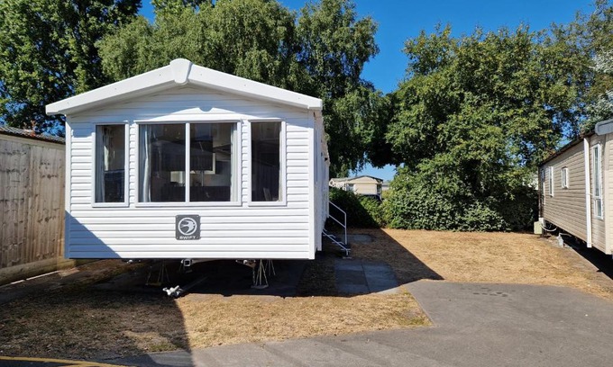 Hamworthy Chalet De Esquí | Seaside 8-Person Caravan at Rockley Park