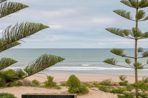 Doukkala-Abda Apartamento | Seaside apartment ,Garden Level with Stunning Ocean View