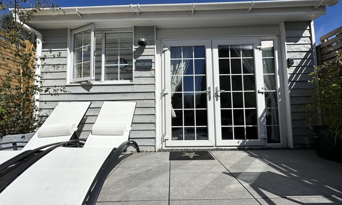 South Hayling Cabina | Seaside Cabin Retreat in Hayling Island