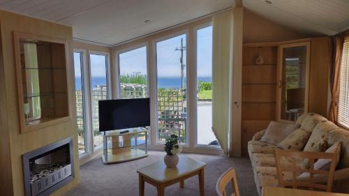 Curragh Chalet De Esquí | Seaside chalet in Ardmore with breathtaking views