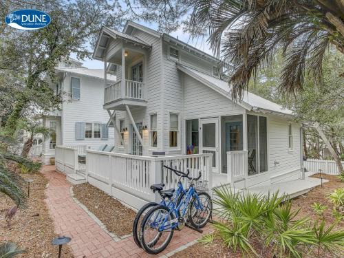 Seaside Casa | Seaside Cottage "SEA SHACK" Adorable Tupelo Street, Sleeps 4 home