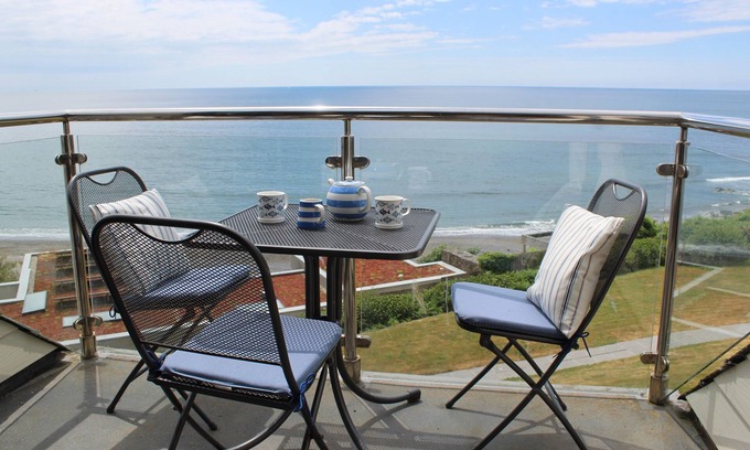 Seaton Apartamento | Seaside Duplex Apartment with Amazing Sea Views