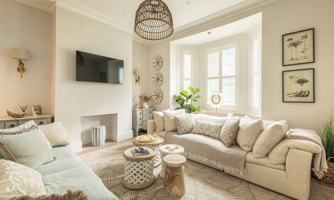 Bournemouth City Centre Casa | Seaside Elegance: Your Unforgettable Beach Retreat