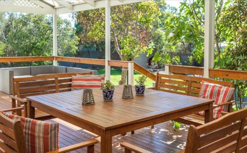 Port Elliot Casa | Seaside Escape Cottage free WIFI Pet Friendly