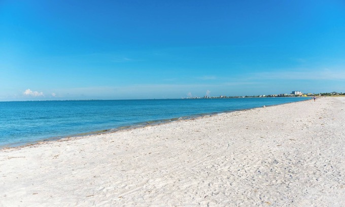 South Island Hotel | Seaside Escape! 2 Cozy Units w/ Pool & Beach Access!