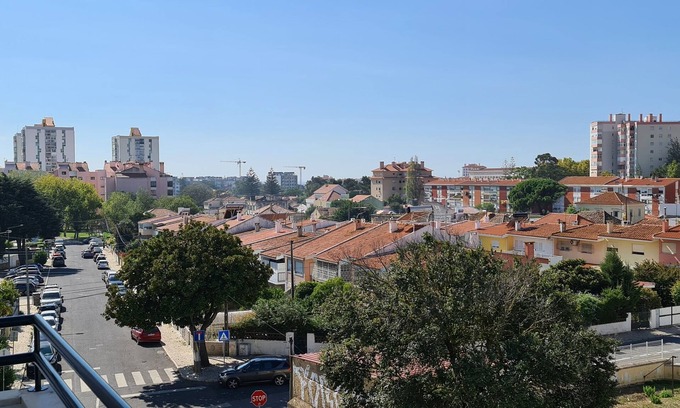 Parede Apartamento | Seaside family apartment between Lisbon & Cascais - walking distance to beaches