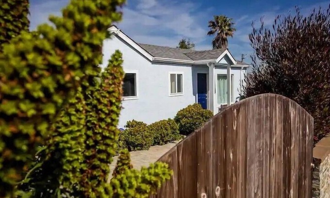 Seaside Casa | Seaside Family House - Sleeps 6 on Monterey Peninsula