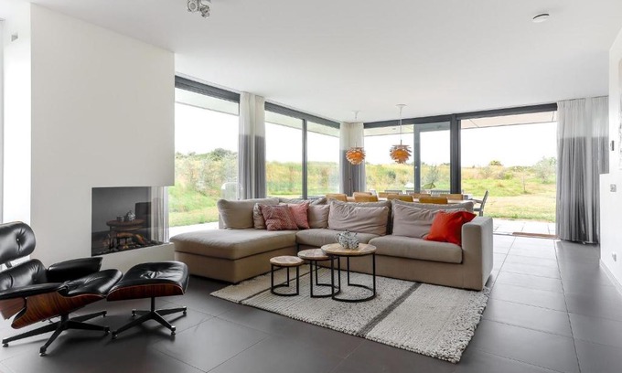 Kamperland Casa | Seaside Getaway with a Beautiful Garden