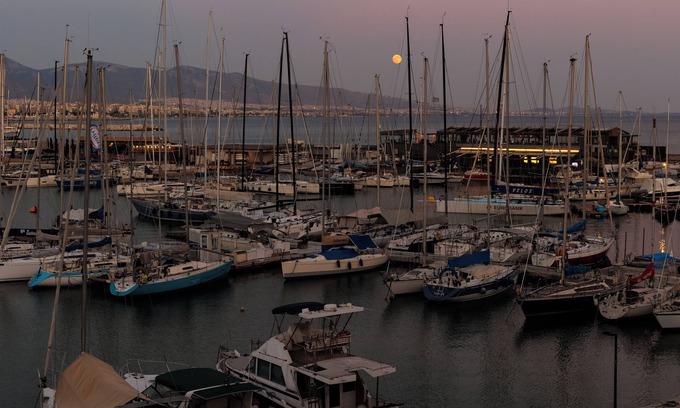 Mikrolimano Villa | Seaside Grey Pearl Villa Sea Views, Ideal for Artists & Dreamers