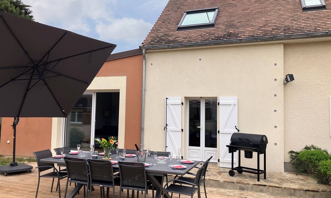 Saint-Germain-sur-Ay Casa | Seaside home, 1 min walk to the sandy beach, jacuzzi and plenty of outdoor space