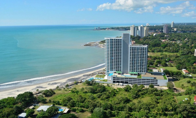 Nueva Gorgona Condominio | Seaside Haven Retreat