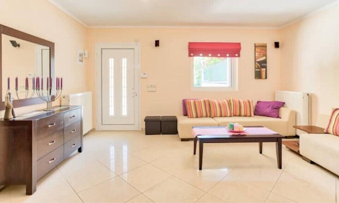 Nea Makri Casa | Seaside House near the Airport