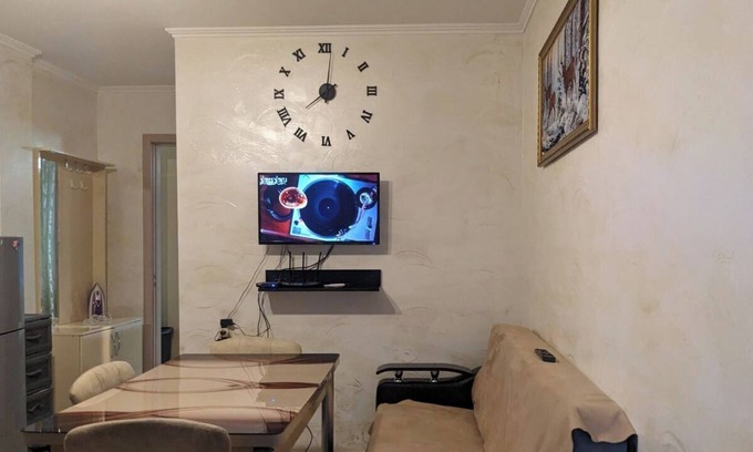 Kobuleti Cabaña | Seaside house with private patio 0123