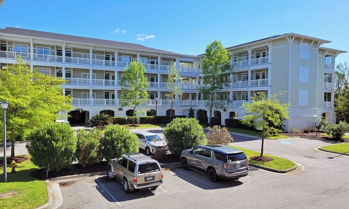 North Litchfield Beach Condominio | Seaside Inn Condo at Litchfield by the Sea, Pool Plaza, Resort Beach Access