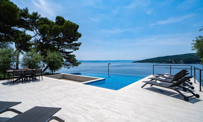 Sumartin Casa | Villa de lujo junto al mar con piscina Sumartin, Brac (K-5639)