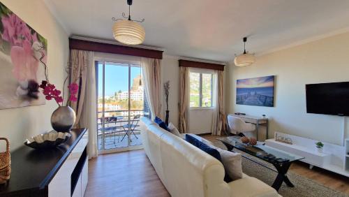 Camara de Lobos Apartamento | Seaside Orchid by LovelyStay