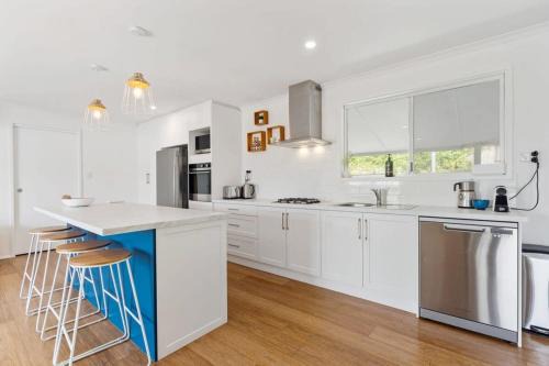 Port Elliot Casa | Seaside Sanctuary - Port Elliot - Wi-Fi - Family - BYO Linen