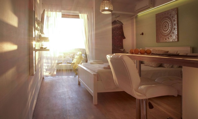 Vouliagmeni Apartamento | Seaside Secret by BluPine