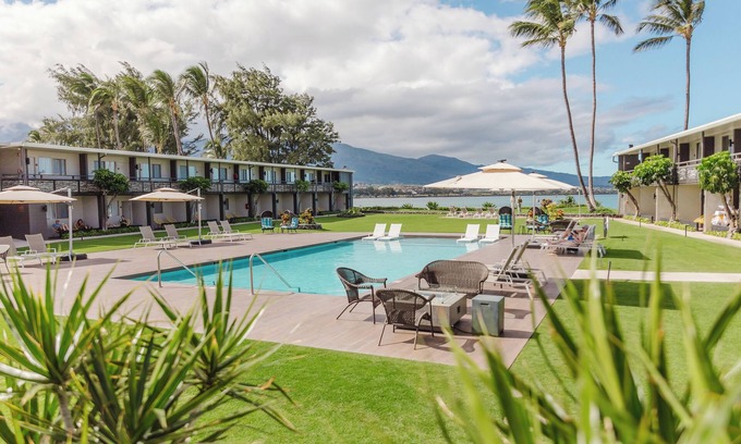 Kahului Hotel | Seaside Serenity: Discover Maui, Pool & Iao Valley Adventure!