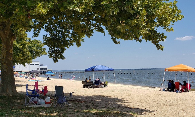Colonial Beach Casa | Seaside Serenity: Charming Cottage Steps from Sandy Beach & Downtown Delights