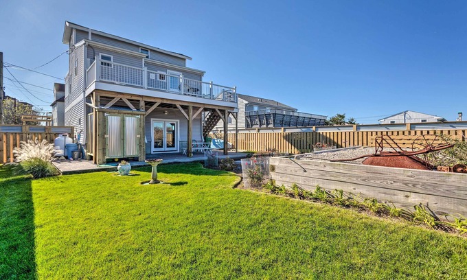 Matunuck Casa | Seaside SK Getaway: Steps to Matunuck Beach!