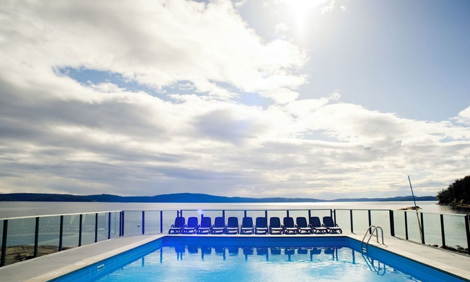 North Oyster Apartamento | Seaside Snug at Inn of the Sea