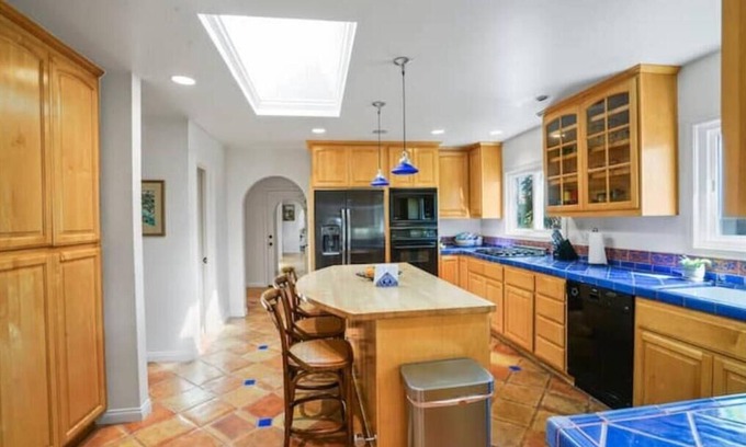 Loma Portal Casa | Seaside Spanish Bungalow