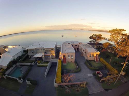 Soldiers Point Apartamento | Seaside Splendour 1 beautiful unit on the waterfront
