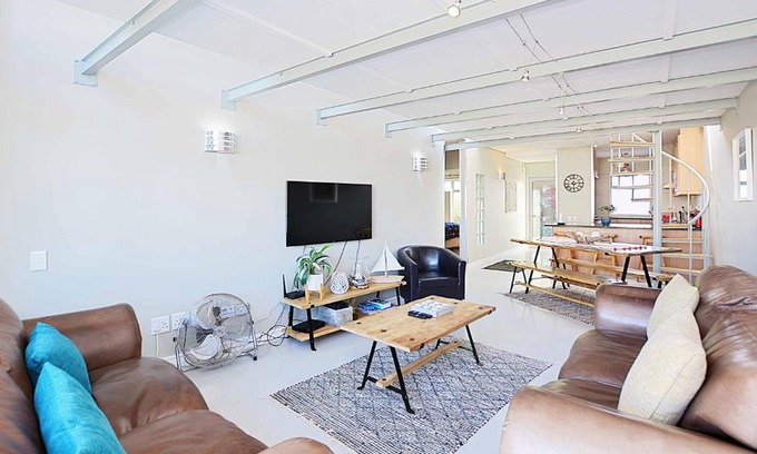 Big Bay Apartamento | Seaside Village Beach Penthouse