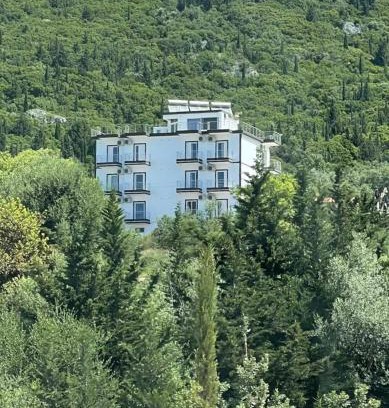 Dhermi Hotel | Season Inn