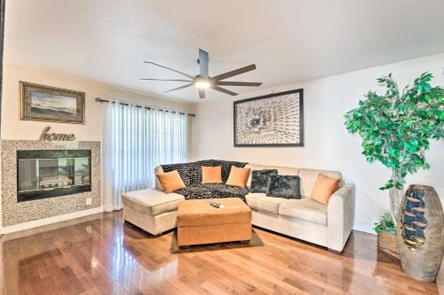 Las Vegas Apartamento | Seasonal Pool and Spa Las Vegas Pad, 11 Mi to Strip