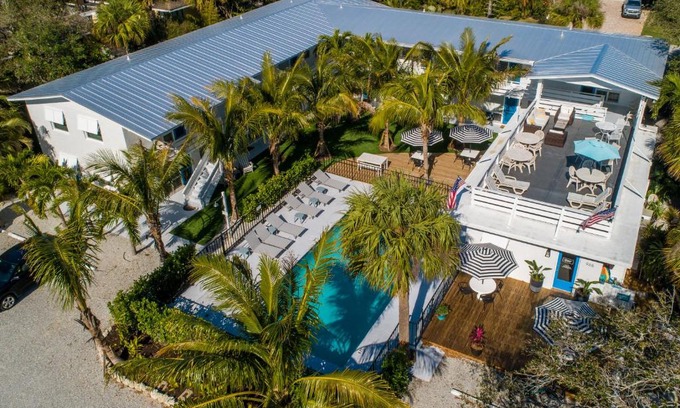 Vero Beach Hotel | Seaspray Surf Lodge