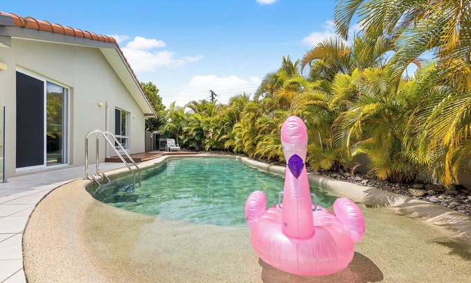 Mooloolaba Villa | Seatides Mooloolaba -Pet friendly luxury home with heated pool!!