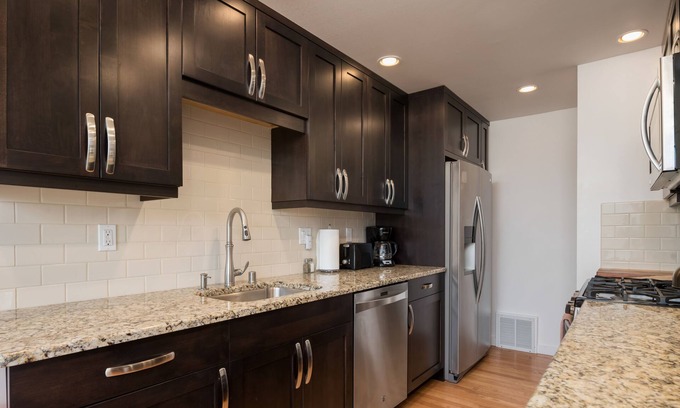 Madrona Casa | Seattle Vacation Home: The Autobahn