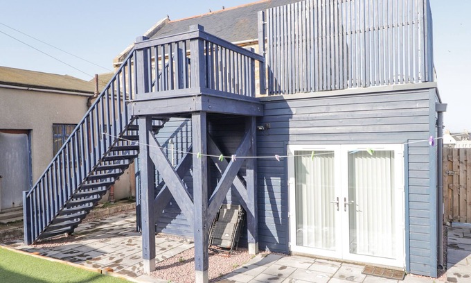 Hopeman Casa | SEAVIEW AT THE DOOCOT, pet friendly, with open fire in Hopeman